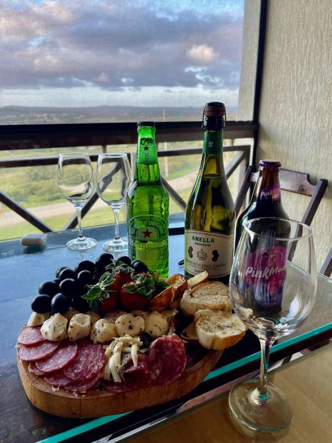 Flat Grande Em Fazenda Monte Castelo - - Saire *